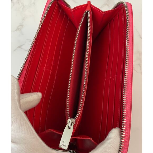 CHRISTIAN LOUBOUTIN 💘Panettone Patent Leather Studded Wallet FULL INCLUSION GUC - Picture 7 of 14